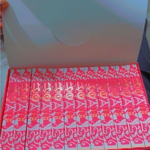 24 yara travel size 35 ml Pink and Gold Lipstick Set